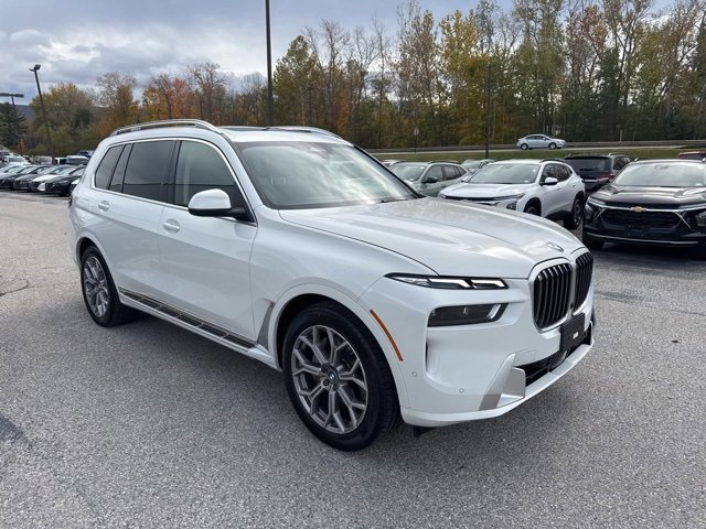 Used 2024 BMW X7 xDrive40i image 14