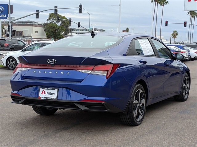 Used 2023 Hyundai Elantra SEL w/ Convenience Package image 4