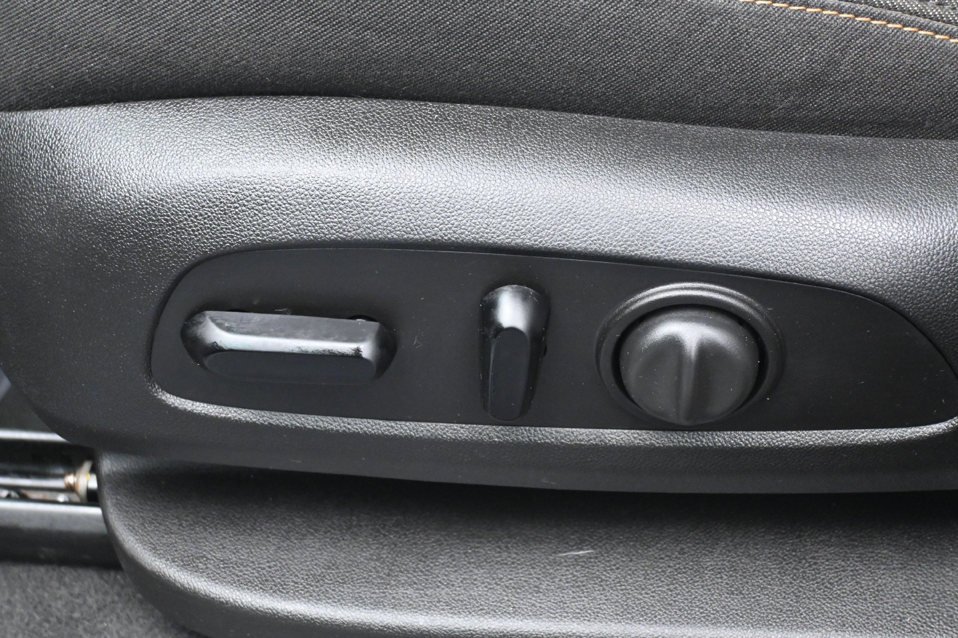 Used 2018 Chevrolet Equinox LT w/ Sun & Infotainment Package FWD image 21