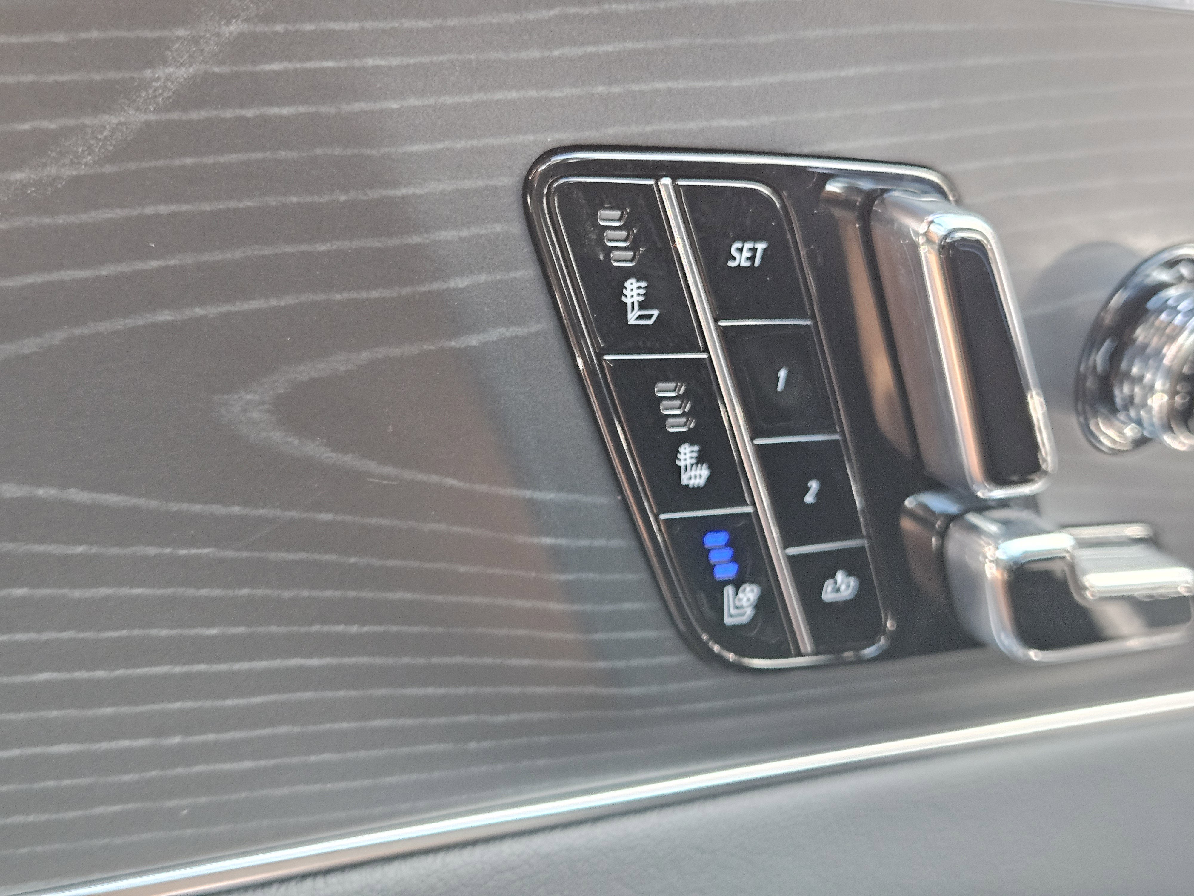 New 2026 Cadillac Lyriq V image 29