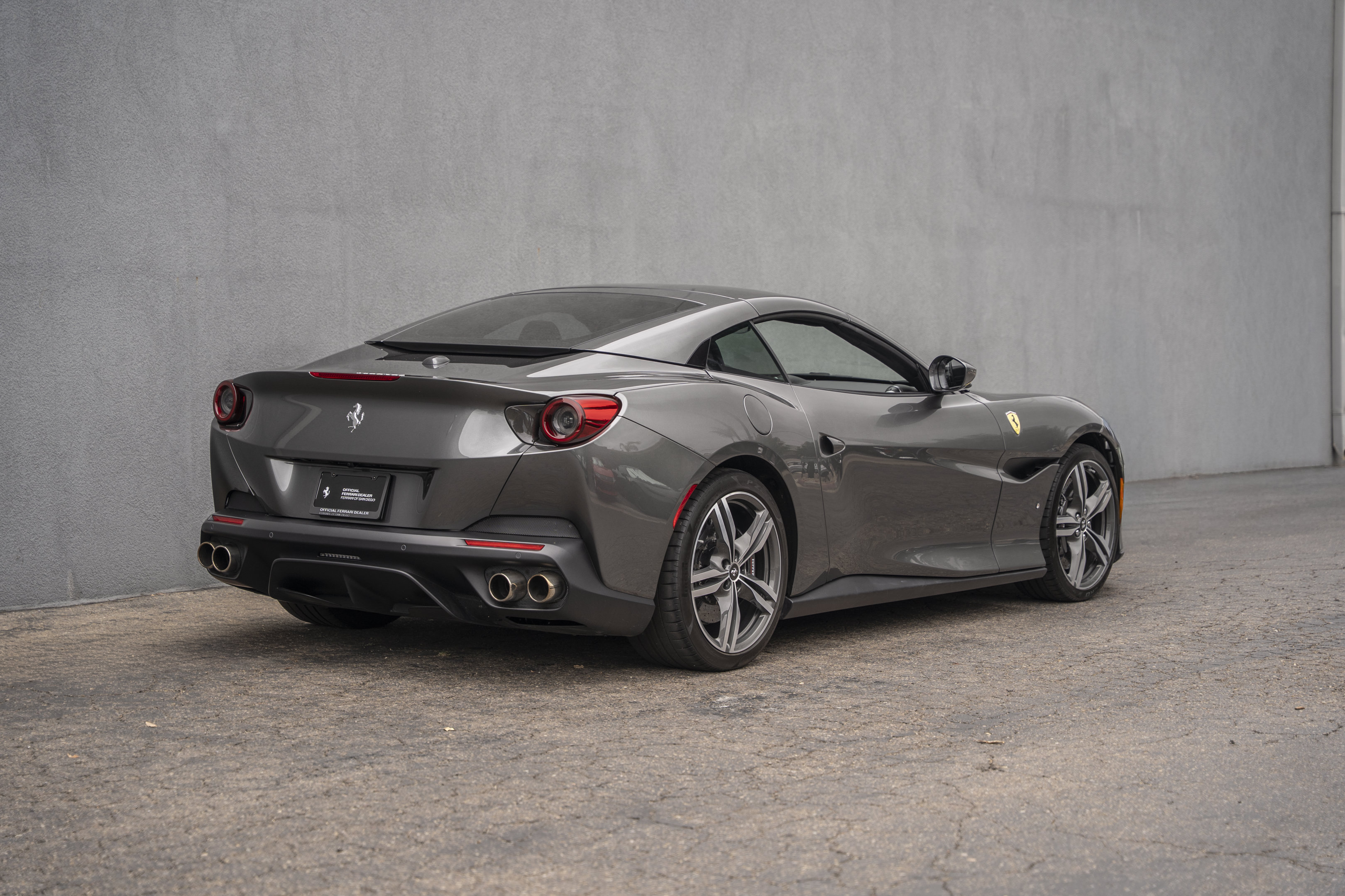 Used 2020 Ferrari Portofino RWD image 9