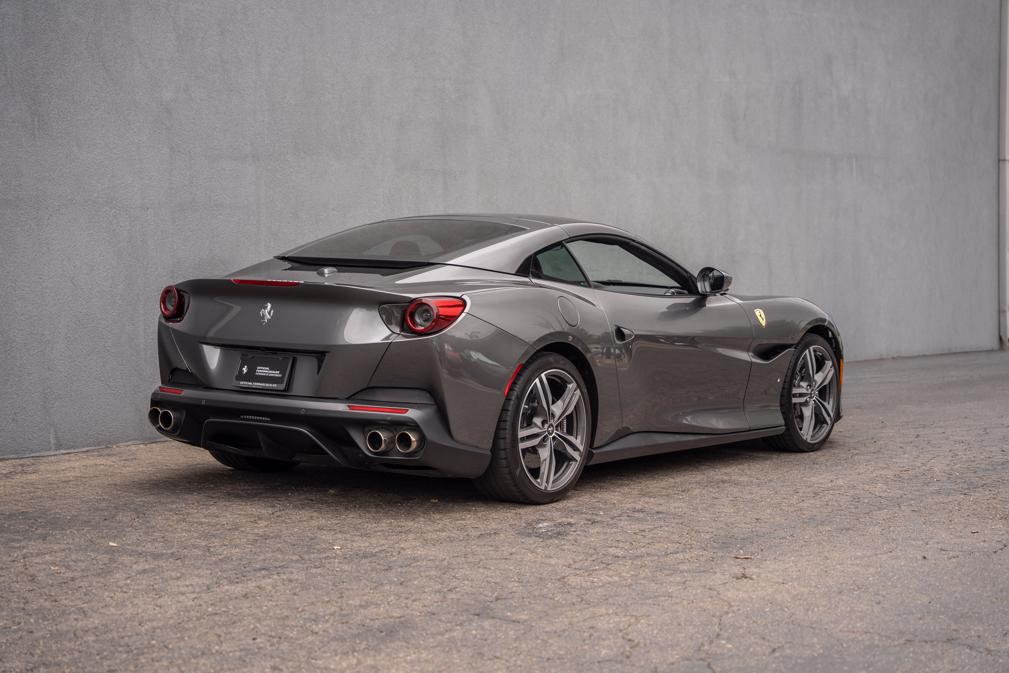 Used 2020 Ferrari Portofino RWD image 9