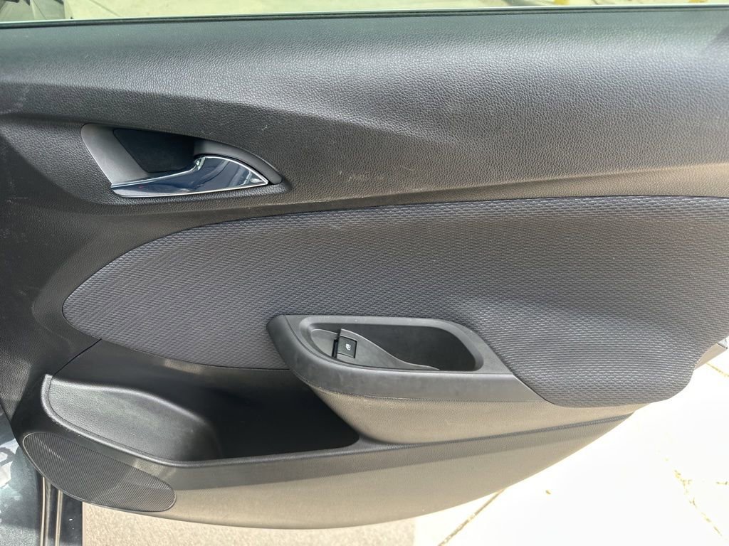 Used 2019 Chevrolet Cruze LT FWD image 25
