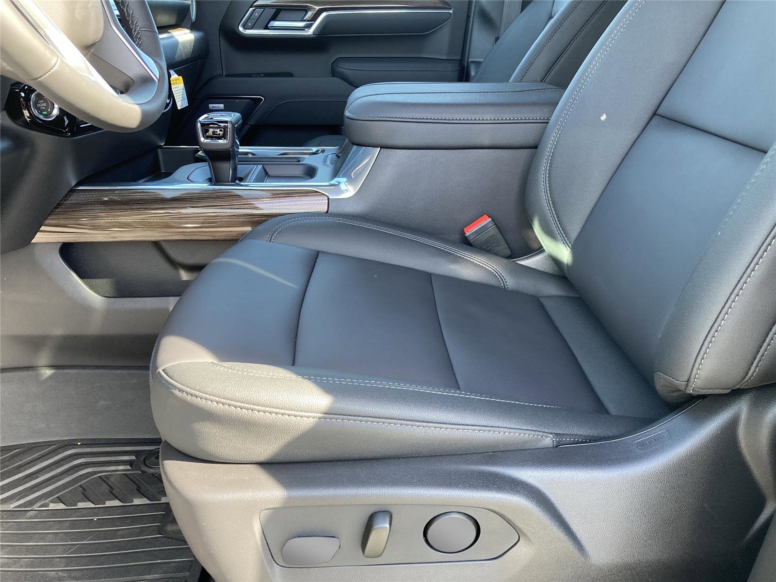 New 2026 Chevrolet Silverado 1500 RST AWD/4WD image 23