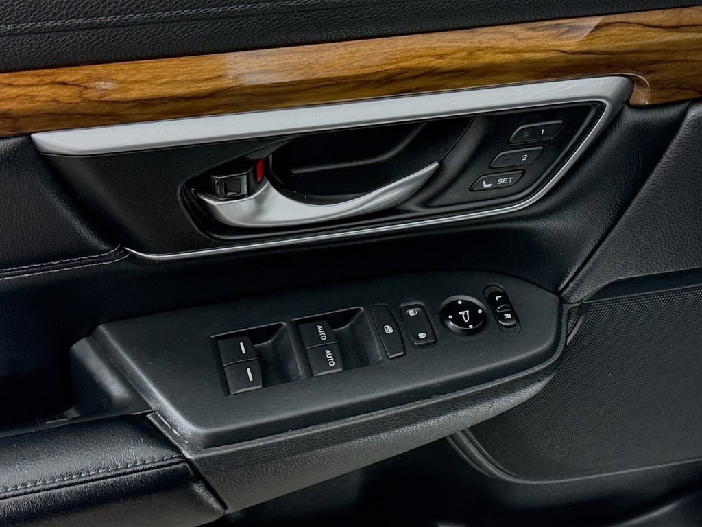 Used 2017 Honda CR-V EX-L image 12
