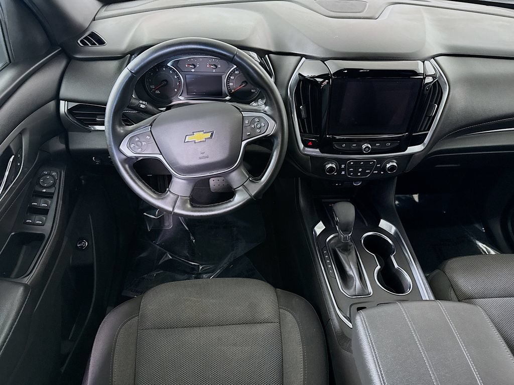 Used 2023 Chevrolet Traverse LT w/ Rear Camera Mirror Package AWD/4WD image 3