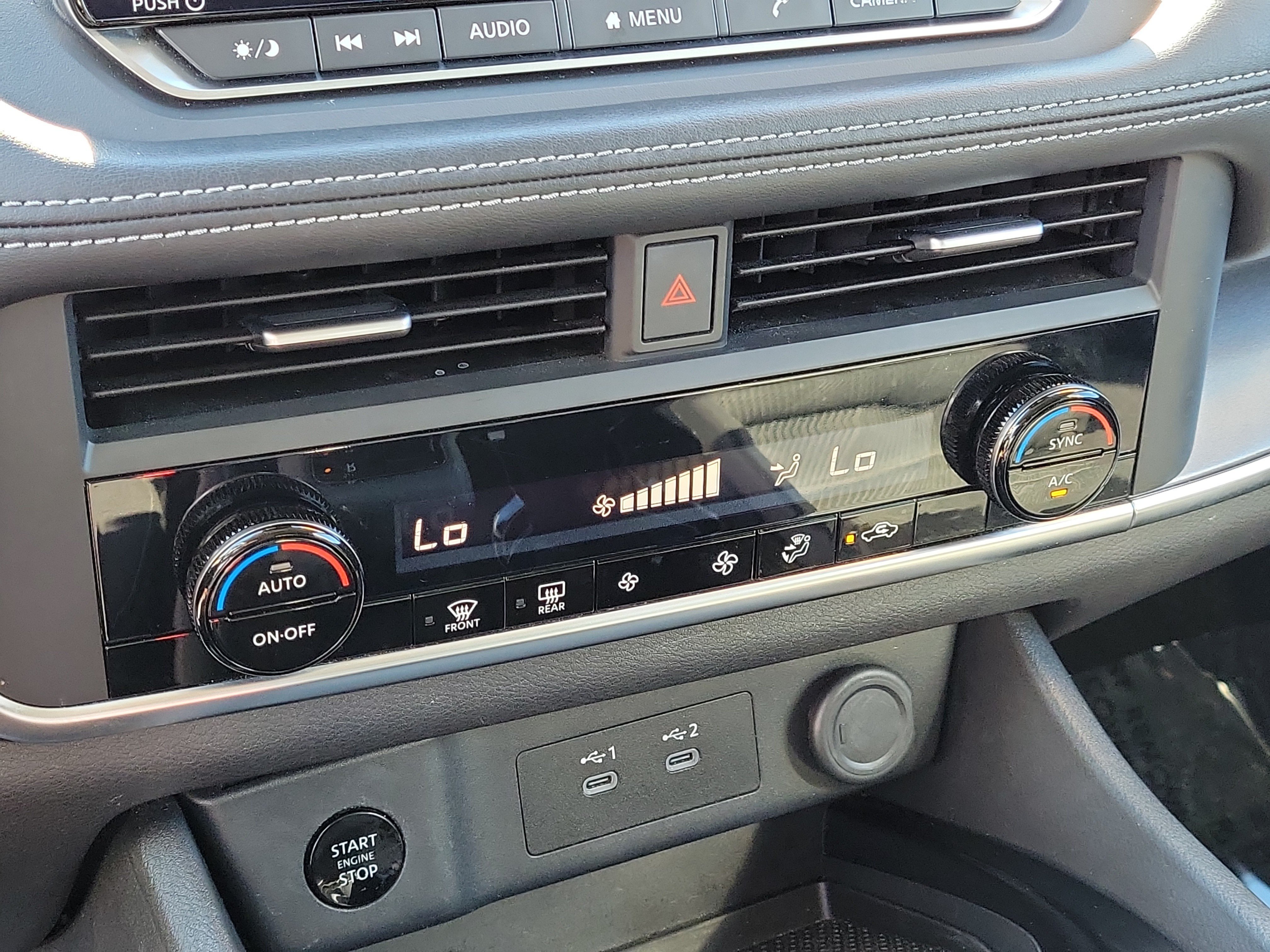 Used 2024 Nissan Rogue SV FWD image 24