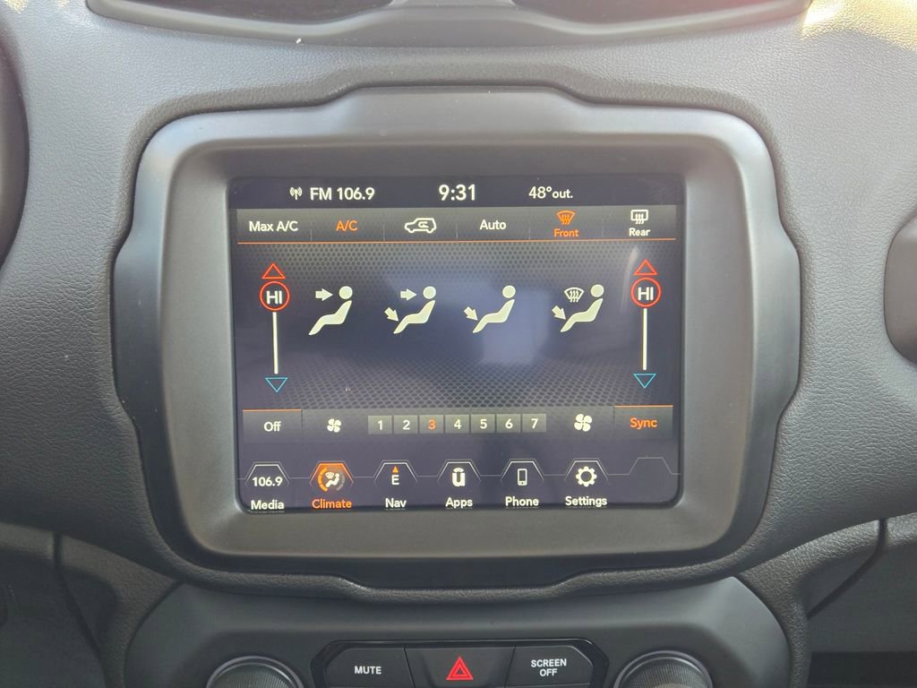 Used 2022 Jeep Renegade Latitude image 22