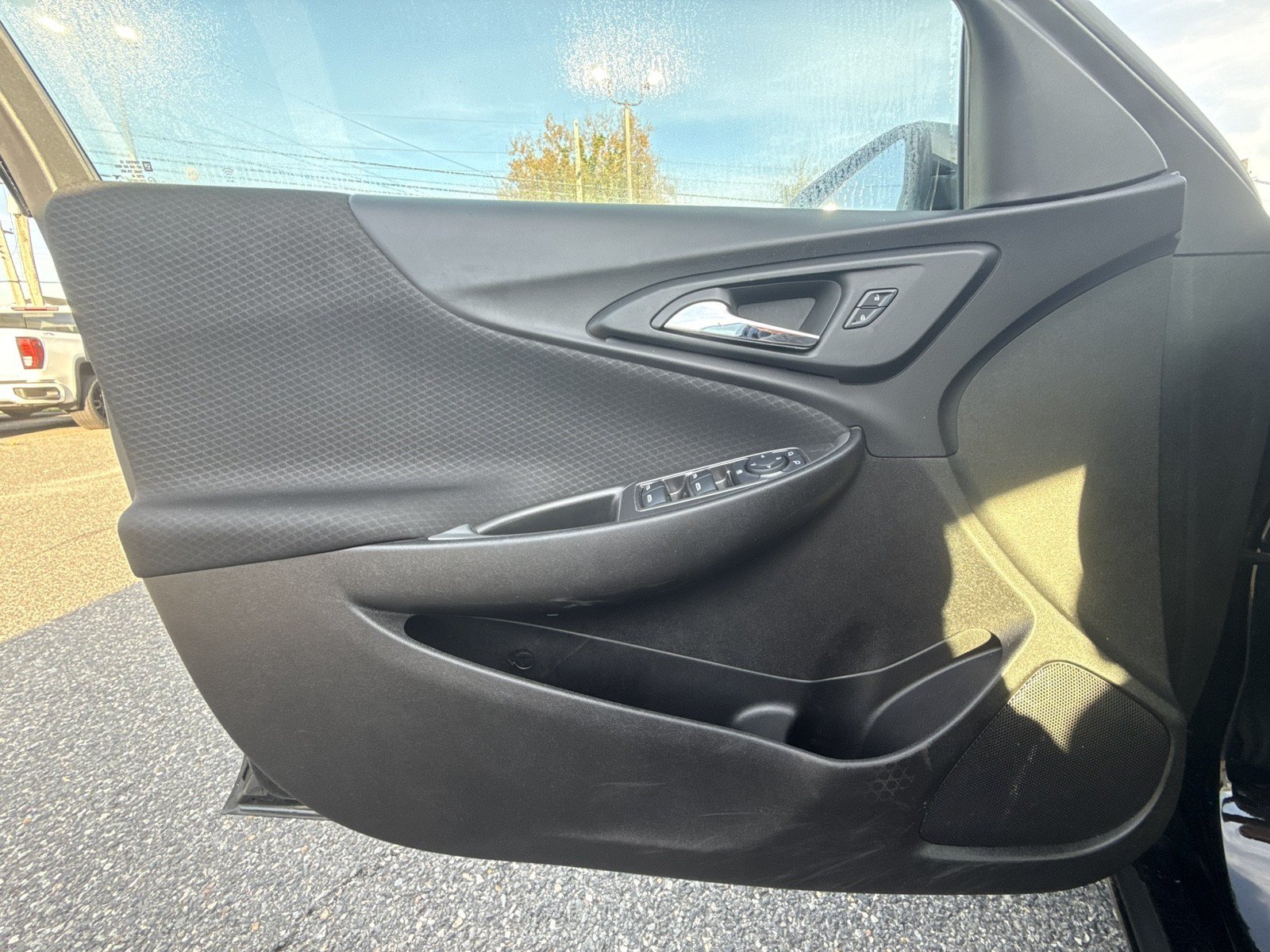 Used 2025 Chevrolet Malibu LT FWD image 25
