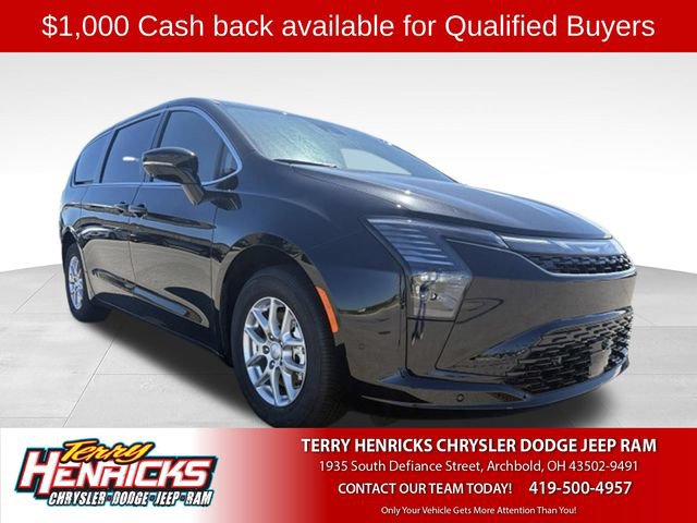 New 2027 Chrysler Pacifica Select w/ Family Tech Group