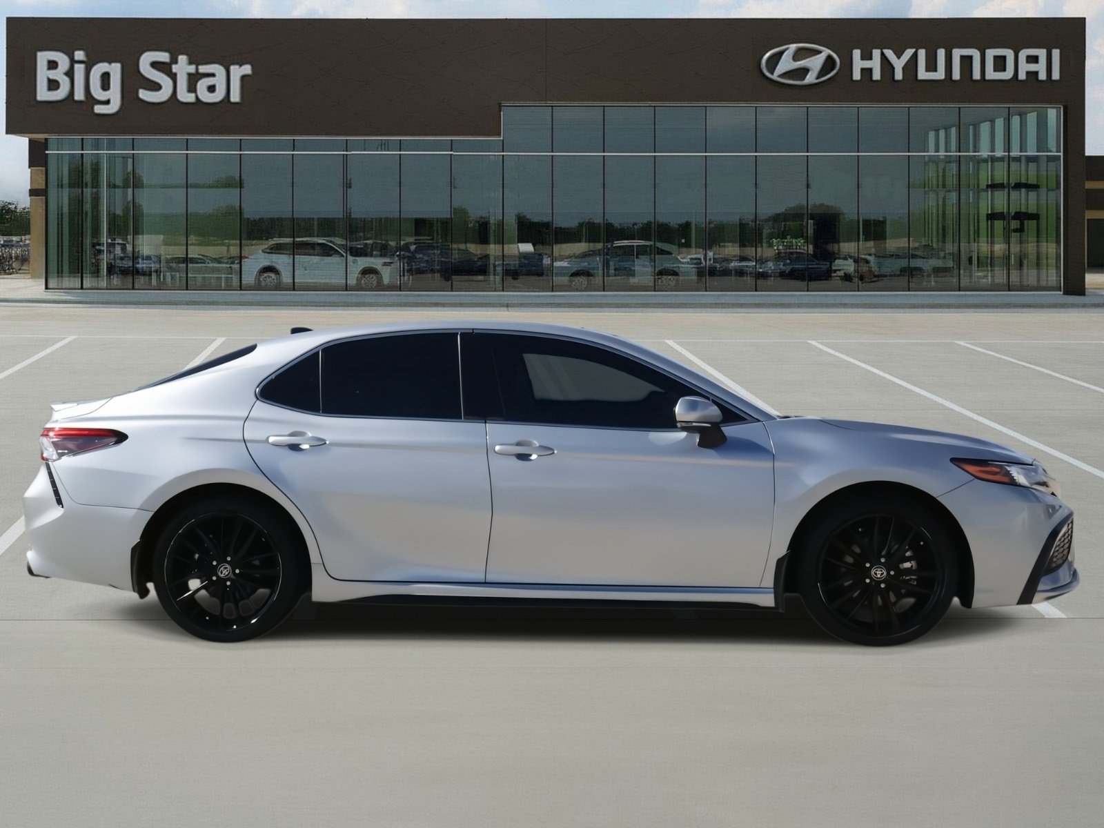 Used 2024 Toyota Camry XSE image 5