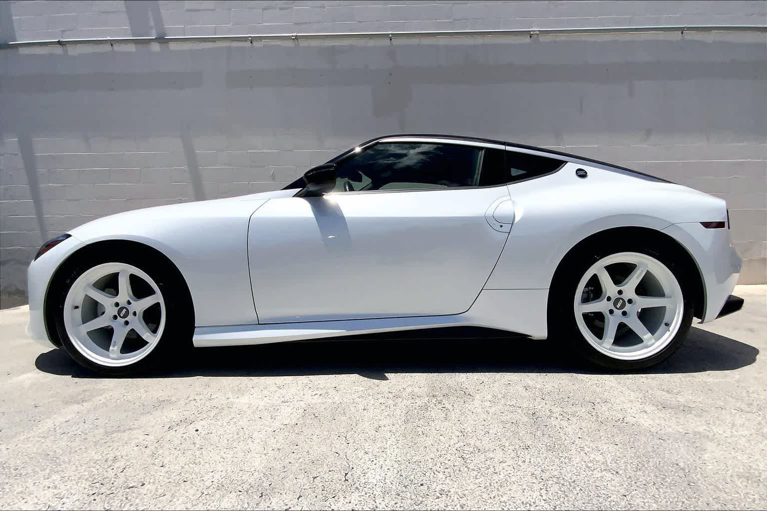 Used 2024 Nissan Z Sport w/ Floor Mat Package RWD image 3