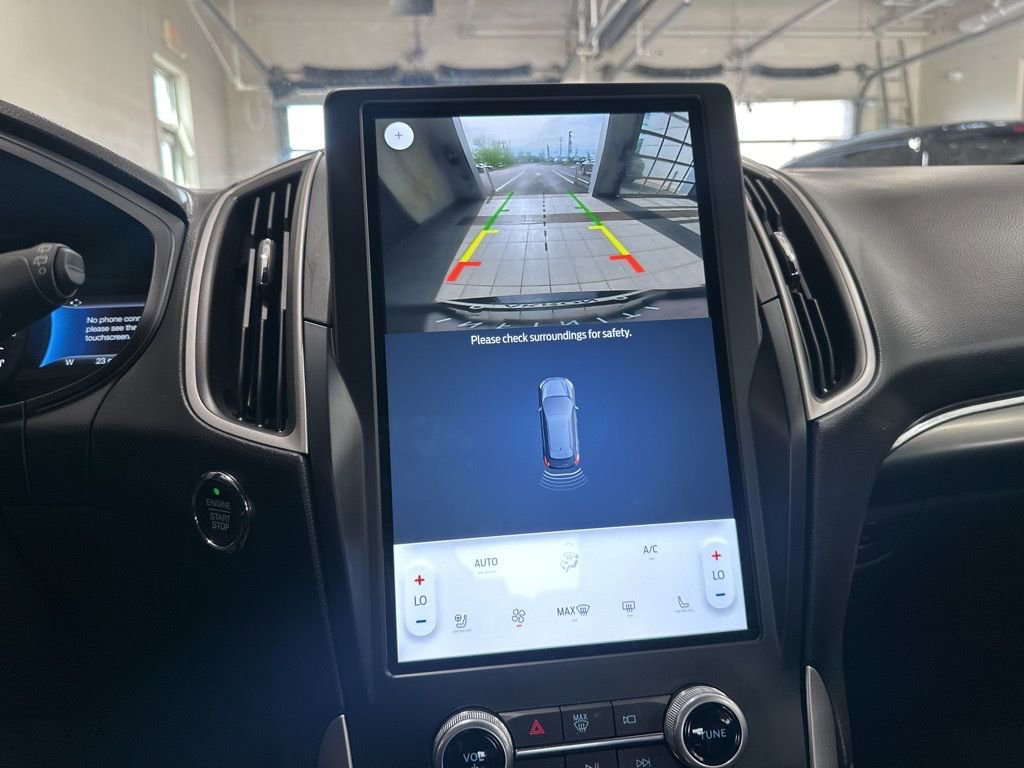 Used 2023 Ford Edge ST-Line w/ Class II Trailer Tow Package AWD/4WD image 6