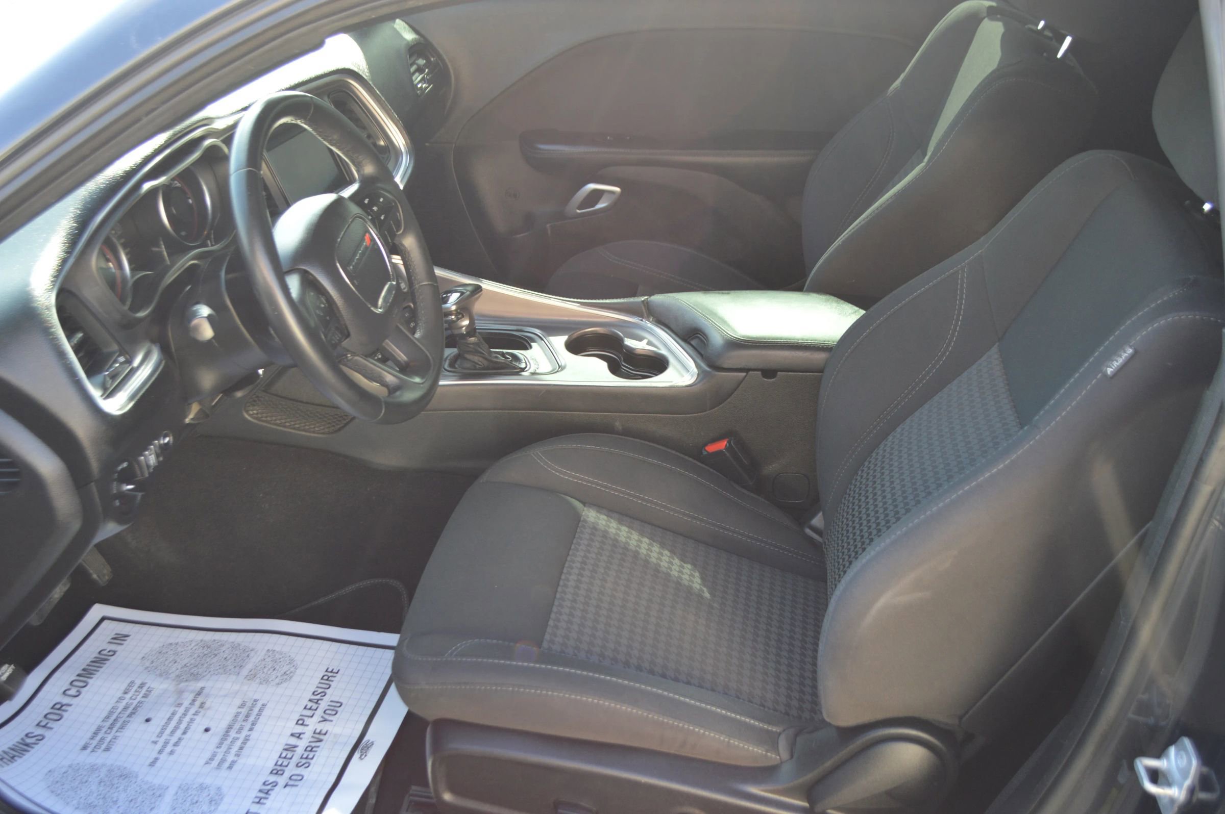 Used 2019 Dodge Challenger SXT image 8