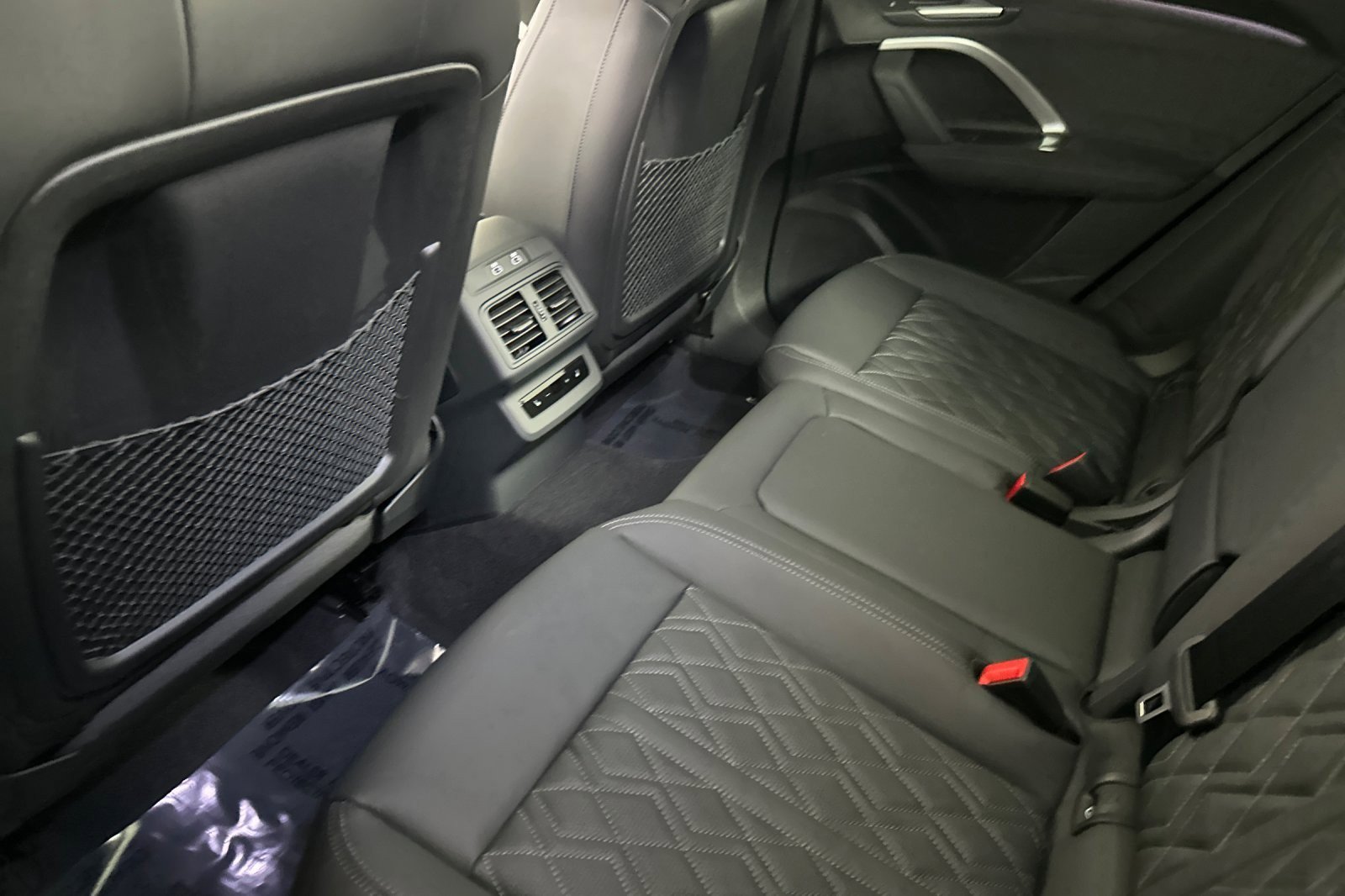 New 2025 Audi SQ5 Prestige image 11