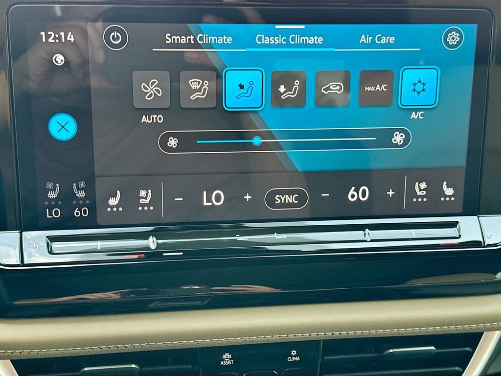 Used 2024 Volkswagen Atlas Cross Sport SE image 18