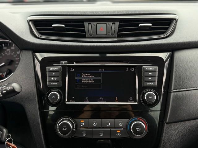 Used 2019 Nissan Rogue S image 27