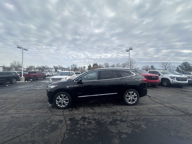 Used 2021 Buick Enclave Avenir image 2