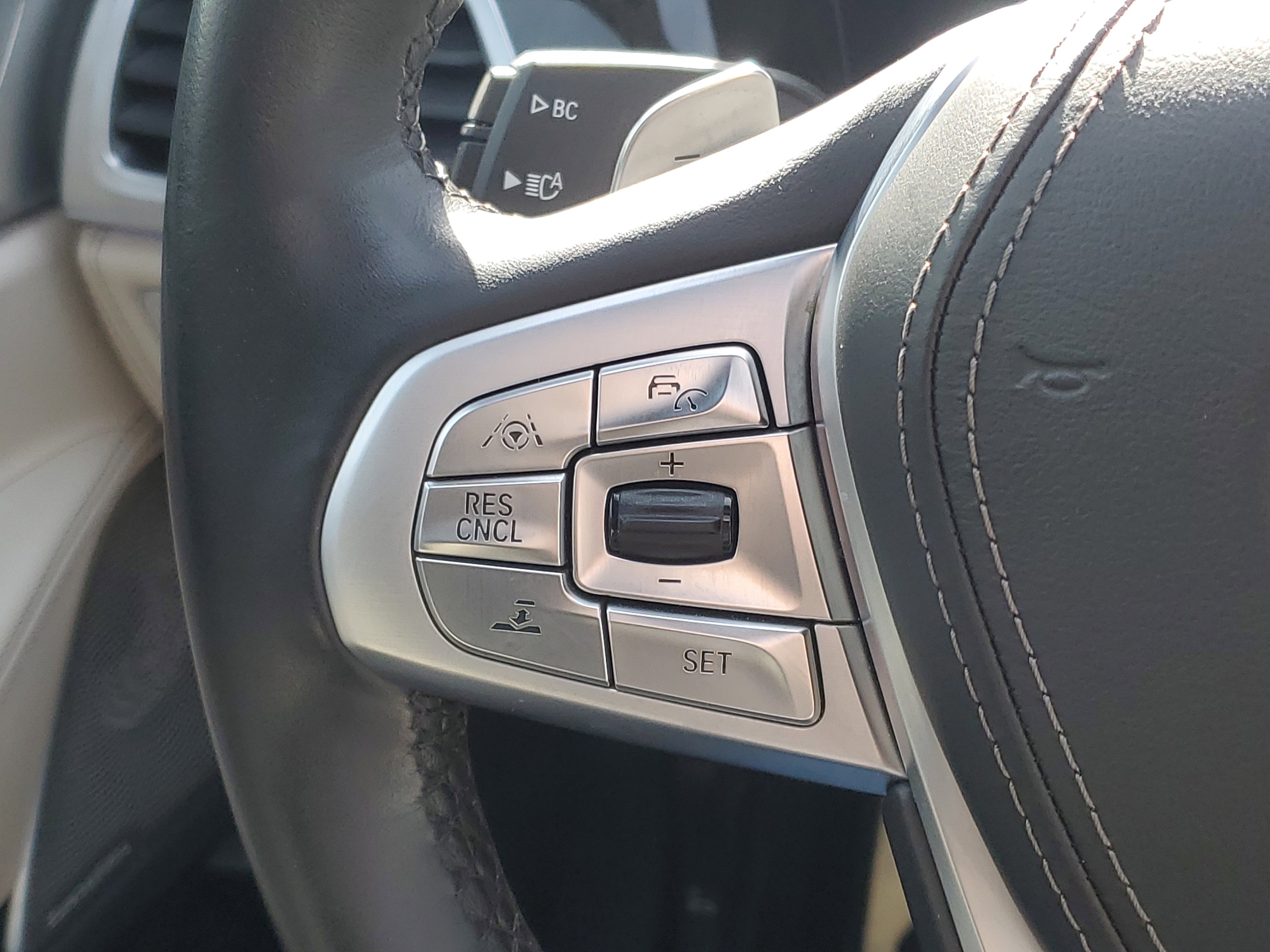 Used 2019 BMW 750i xDrive w/ Executive Package image 12