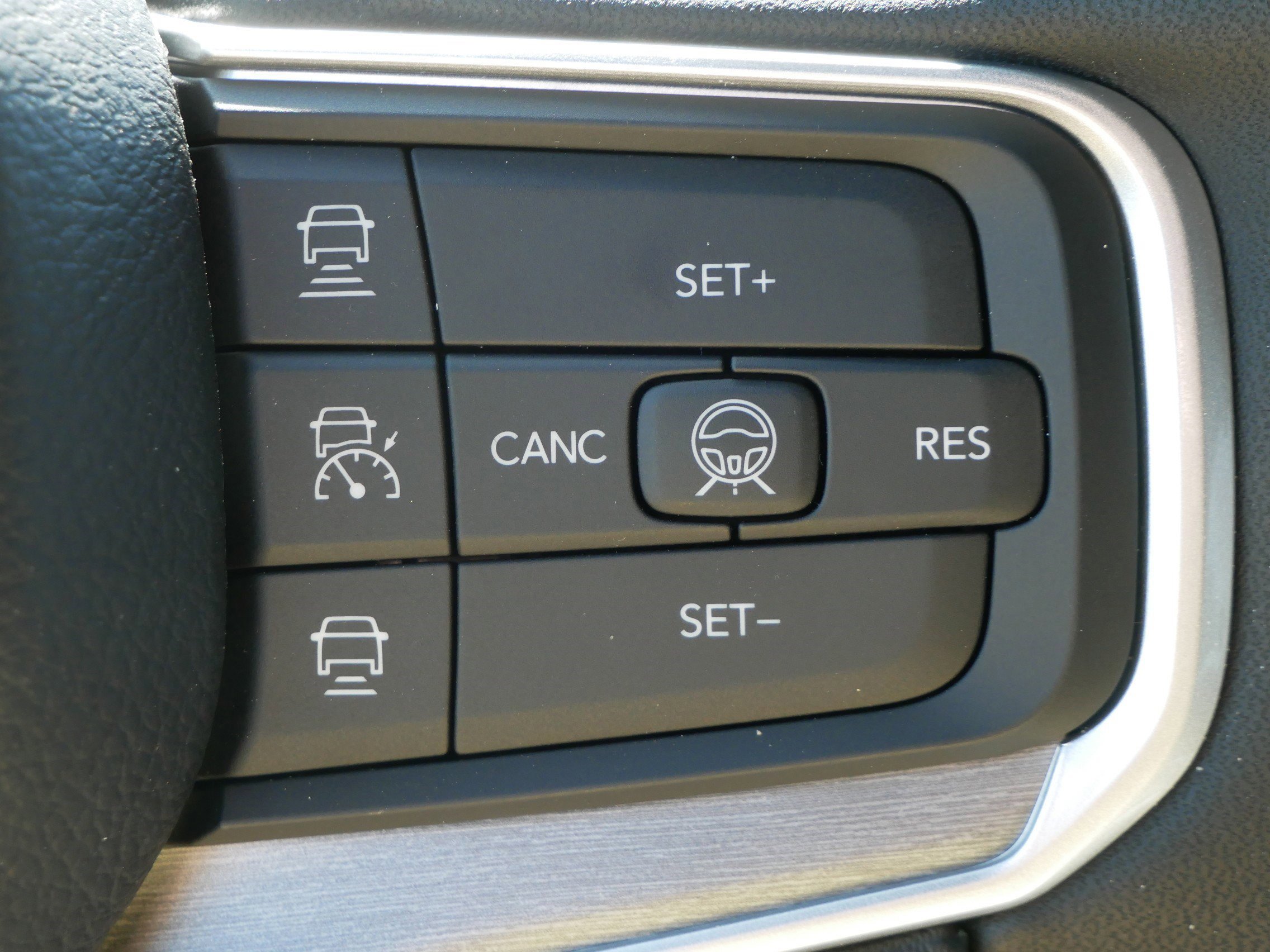 New 2026 Jeep Grand Wagoneer 4WD w/ HD Trailer Tow Package image 15