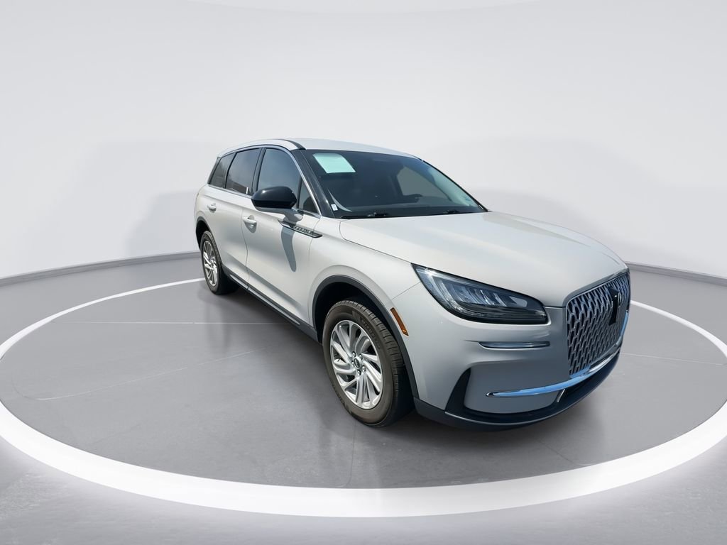 Used 2023 Lincoln Corsair AWD w/ Towing Package image 2