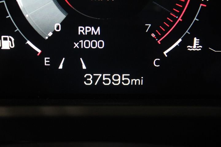 Used 2024 GMC Acadia Denali image 5