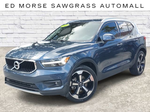 Used 2021 Volvo XC40 T4 Momentum w/ Premium Package video 1