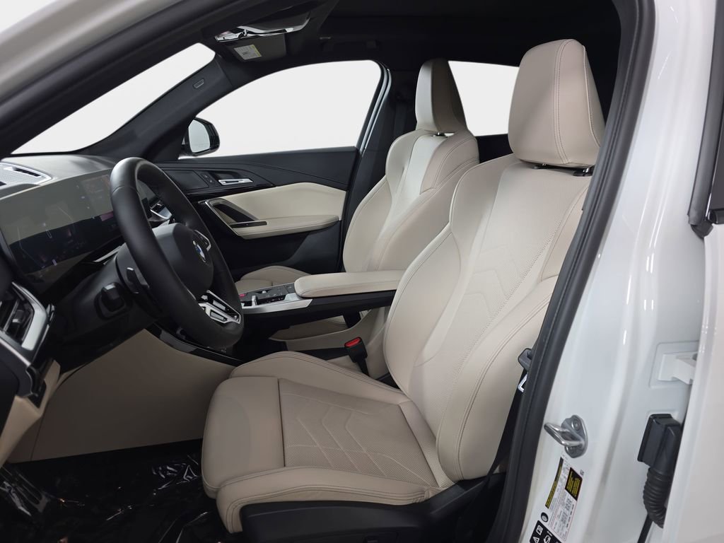 Used 2025 BMW X2 xDrive28i w/ Technology Package image 18