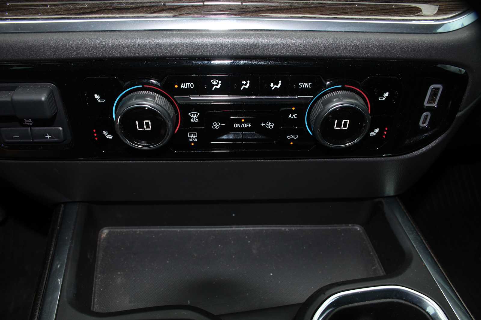 Used 2024 Chevrolet Silverado 1500 LT Trail Boss w/ Convenience Package II AWD/4WD image 43
