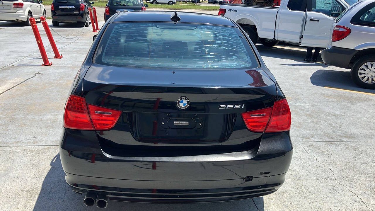 Used 2010 BMW 328i Sedan RWD image 5