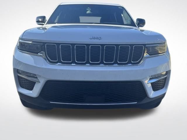 Used 2024 Jeep Grand Cherokee Limited image 3