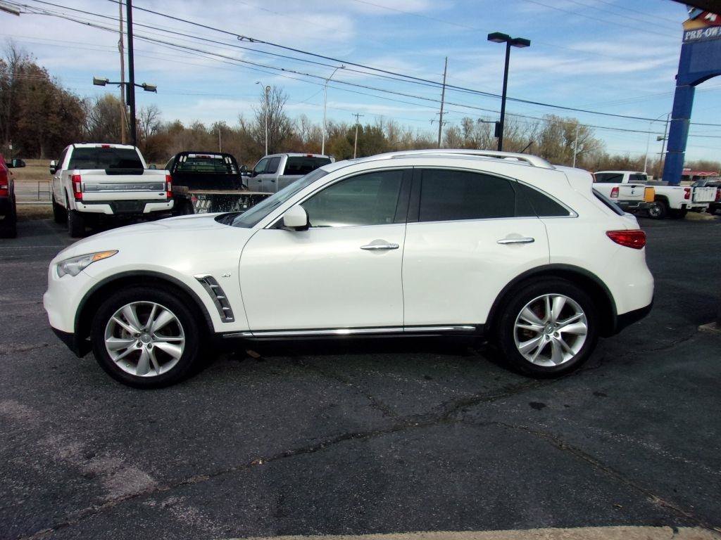 Used 2015 INFINITI QX70 2WD w/ Premium Package image 2