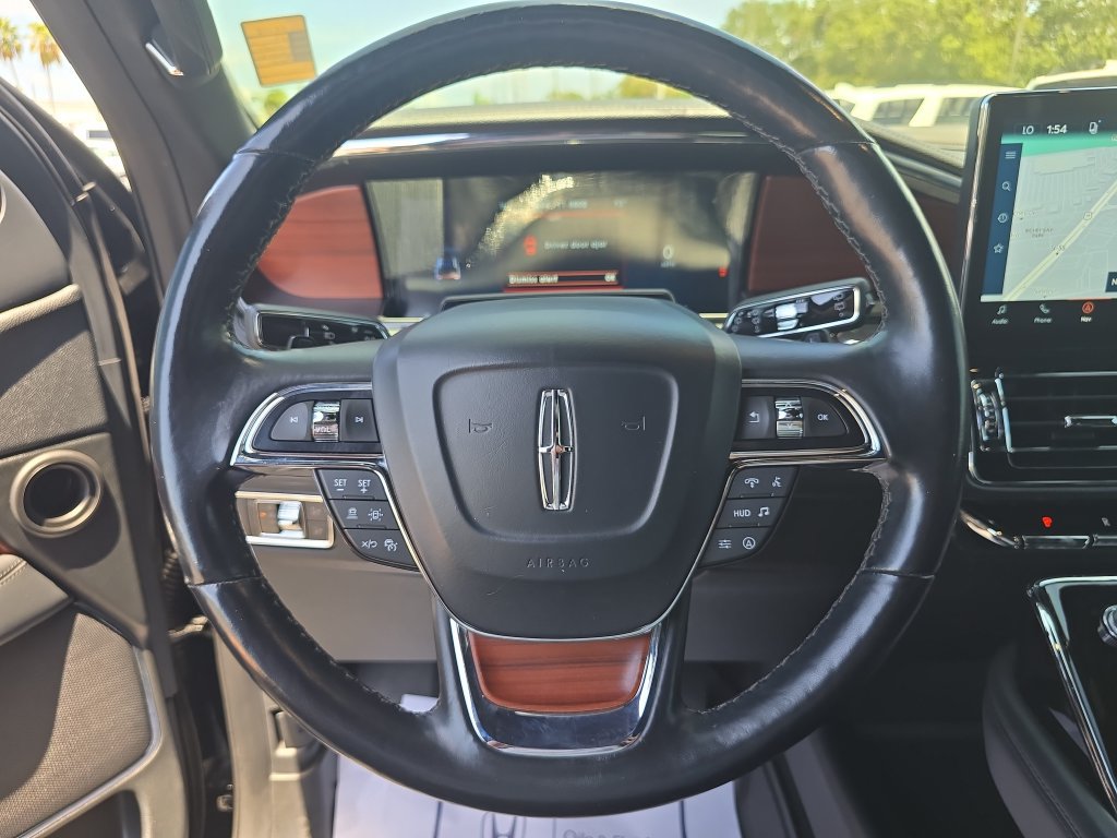 Used 2022 Lincoln Navigator Reserve AWD/4WD image 27