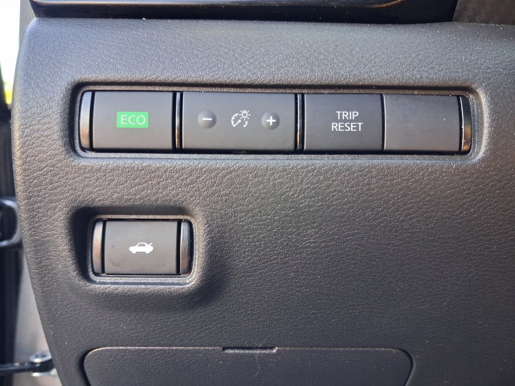 Certified 2024 Nissan Sentra SV FWD image 28