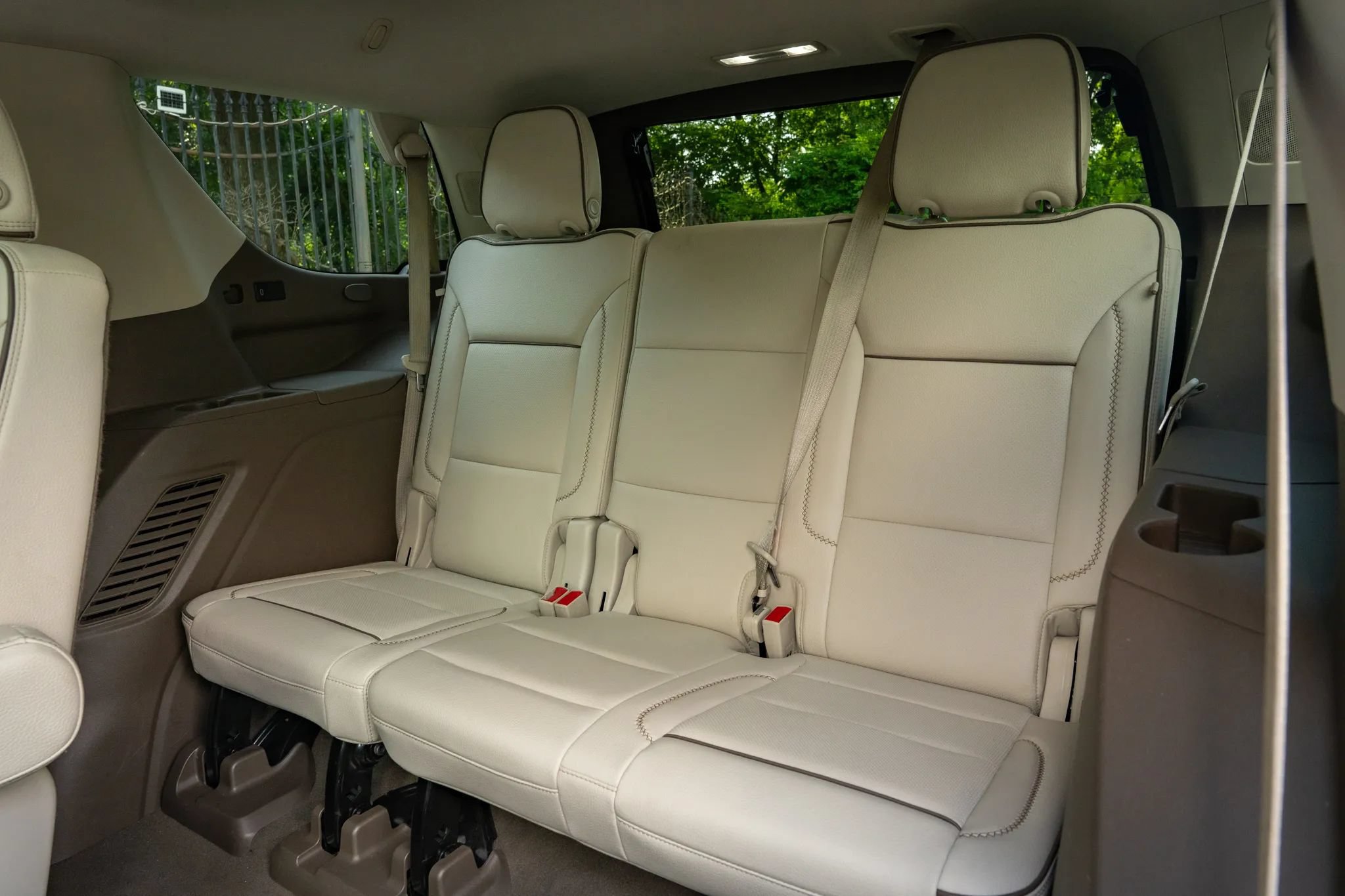 Used 2022 GMC Yukon Denali AWD/4WD image 15