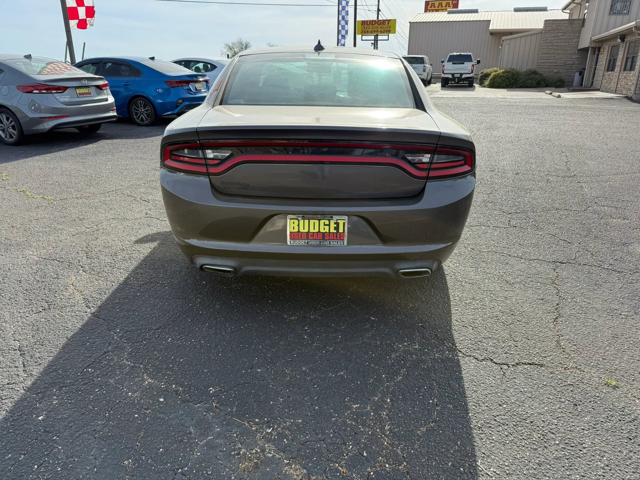 Used 2016 Dodge Charger SXT image 6