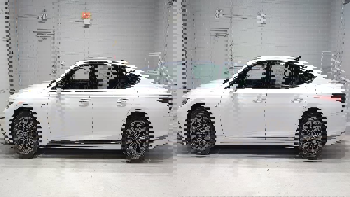 Used 2022 Lexus LS 500 F Sport w/ Accessory Package (Z1) image 22
