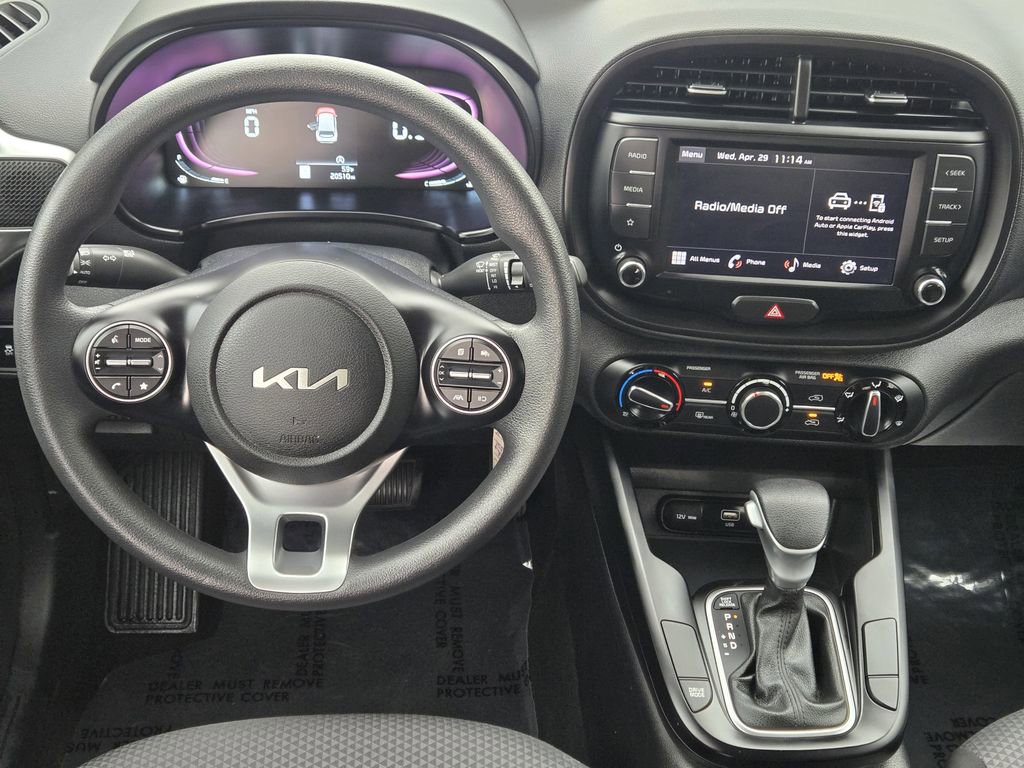 Certified 2023 Kia Soul LX w/ LX Technology Package FWD image 10