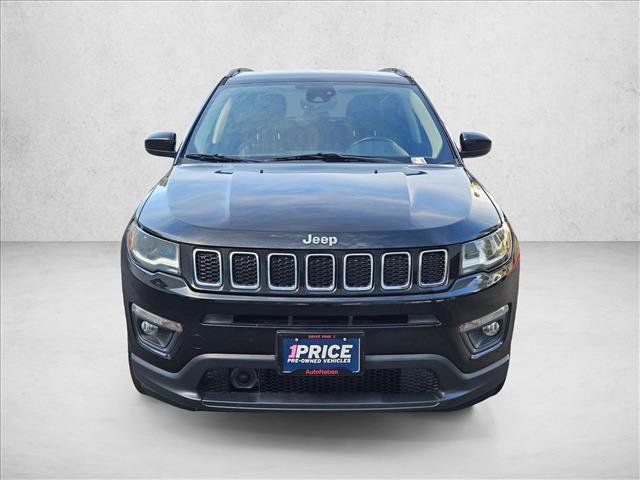 Used 2018 Jeep Compass Latitude w/ Popular Equipment Group FWD image 2