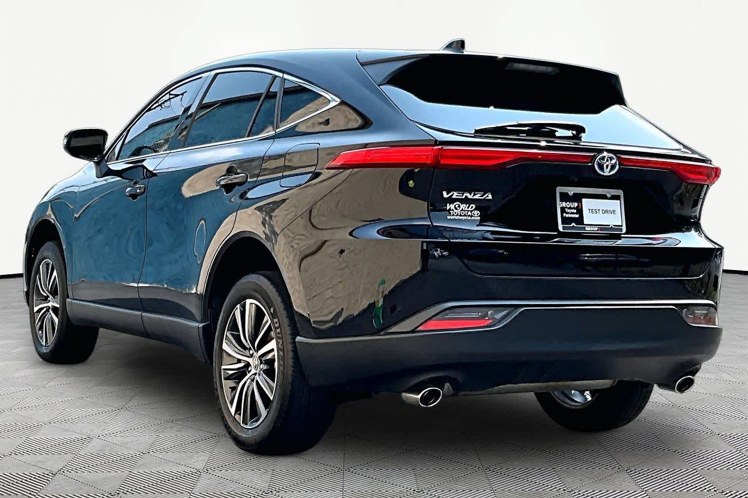 Certified 2024 Toyota Venza LE AWD/4WD image 12