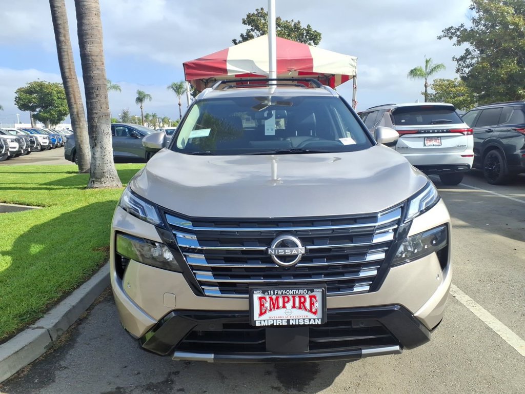 New 2026 Nissan Rogue Platinum AWD/4WD image 2