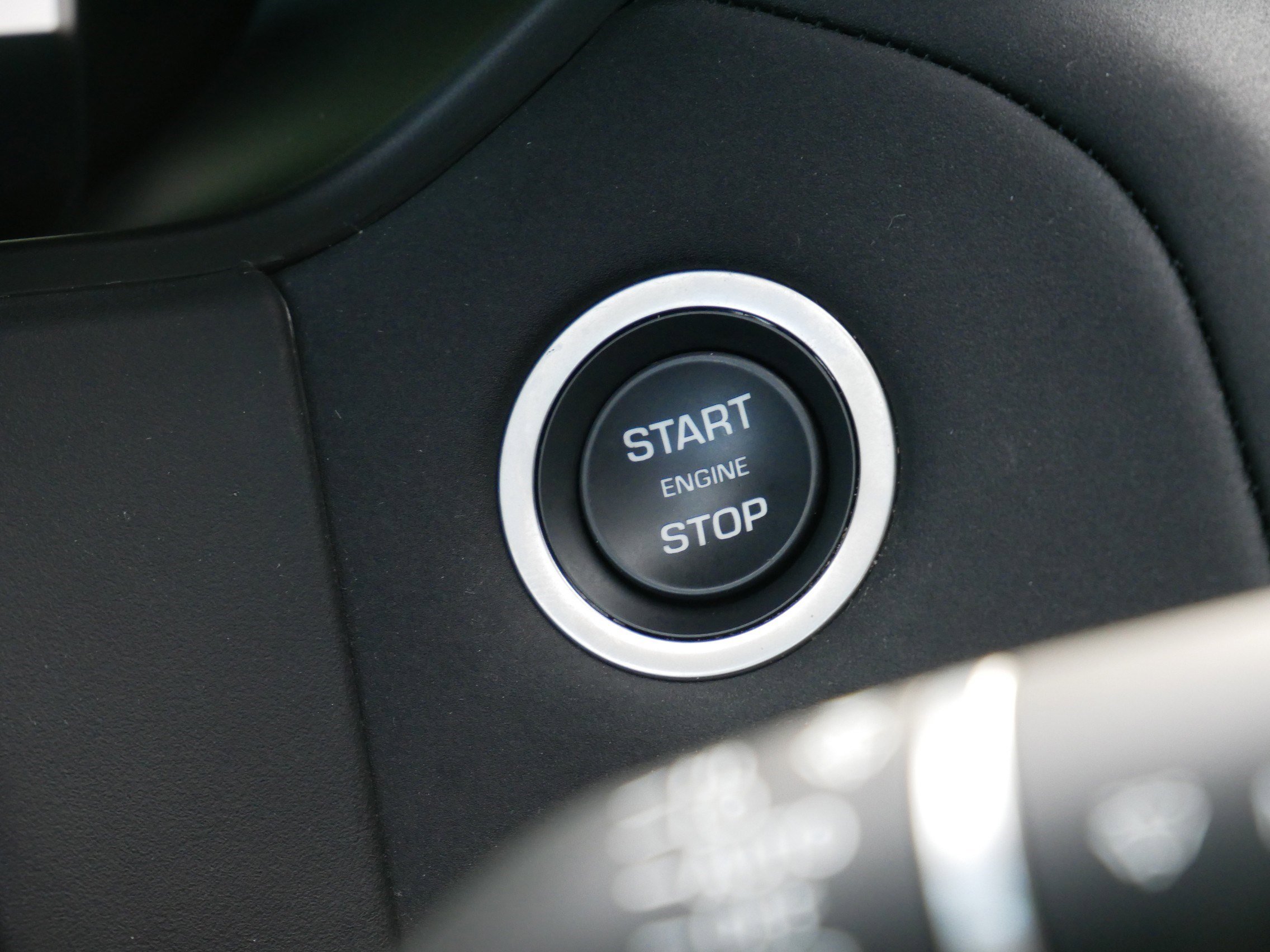 Used 2025 Land Rover Range Rover Velar Dynamic SE image 26