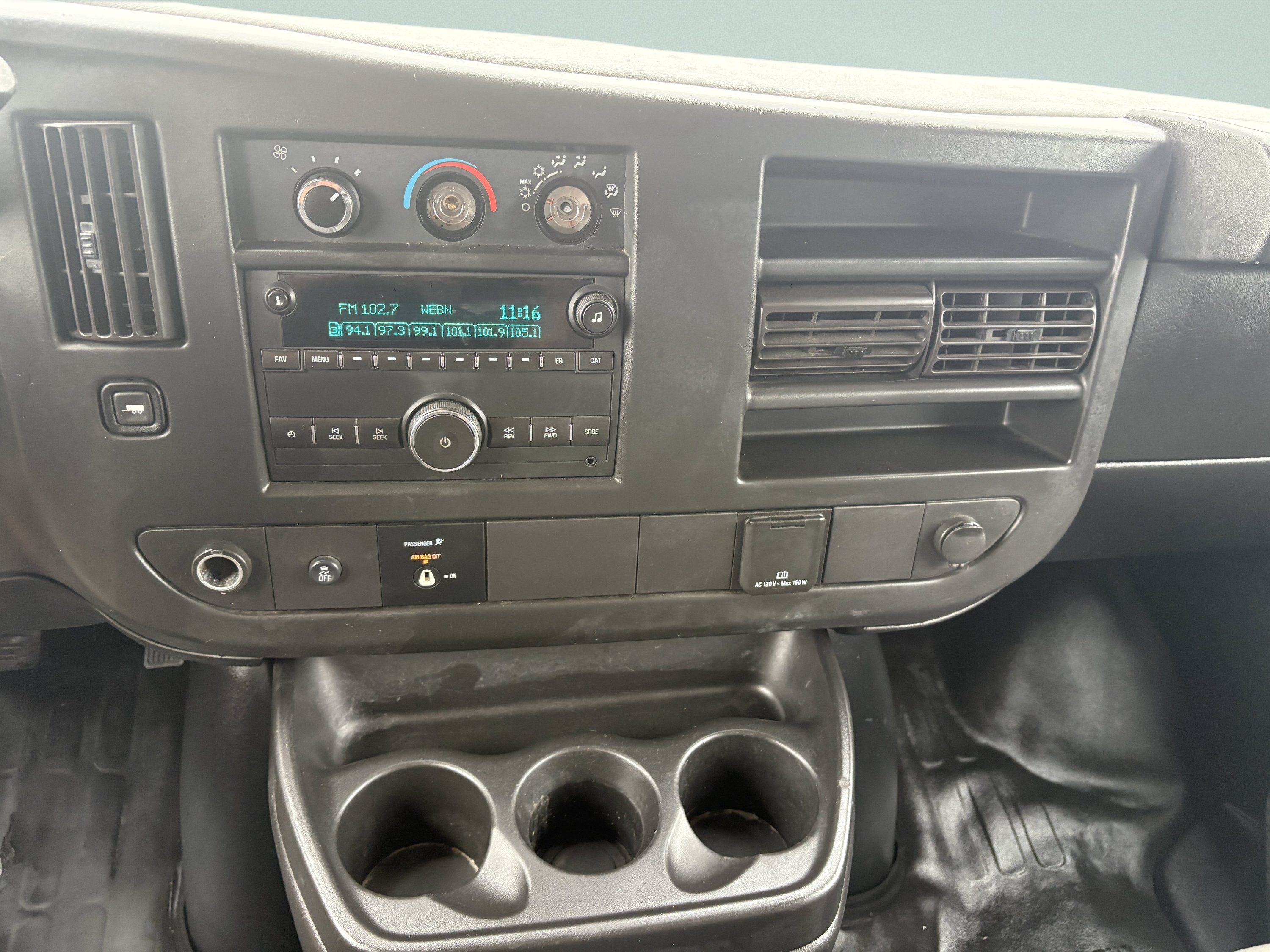 Used 2017 Chevrolet Express 3500 RWD image 15