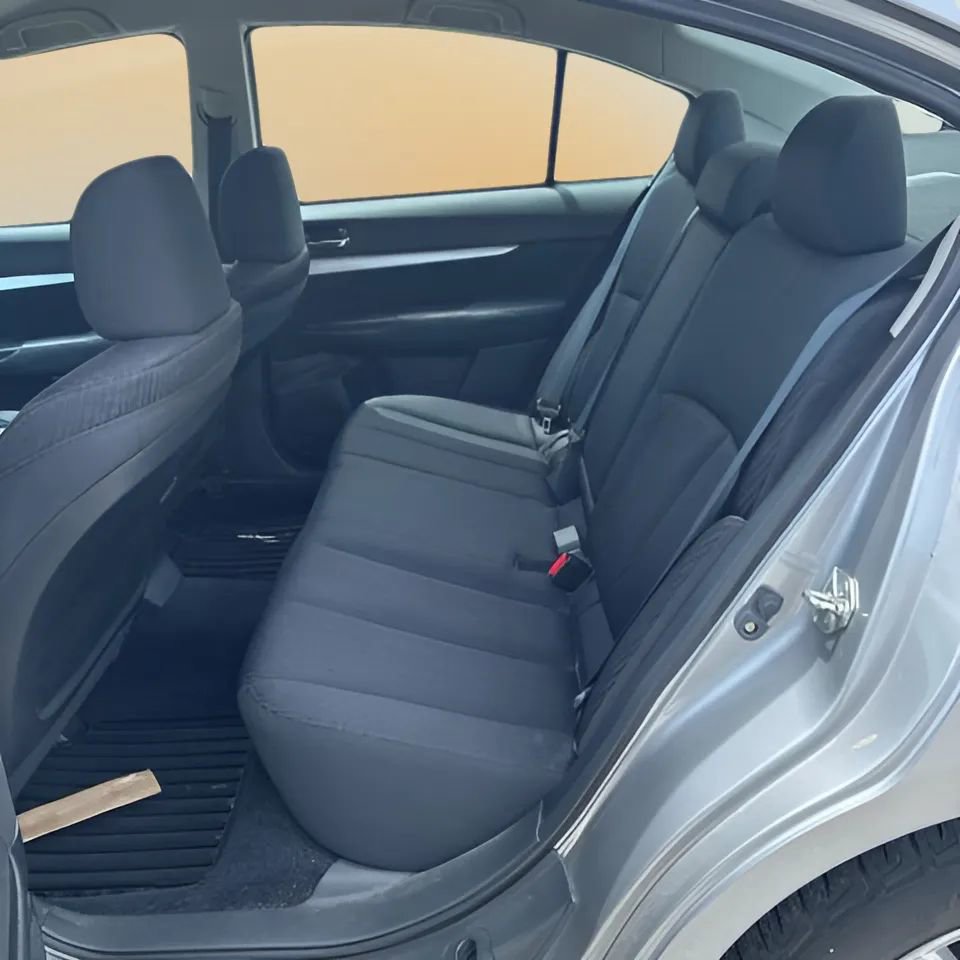 Used 2011 Subaru Legacy 2.5i Premium AWD/4WD image 10