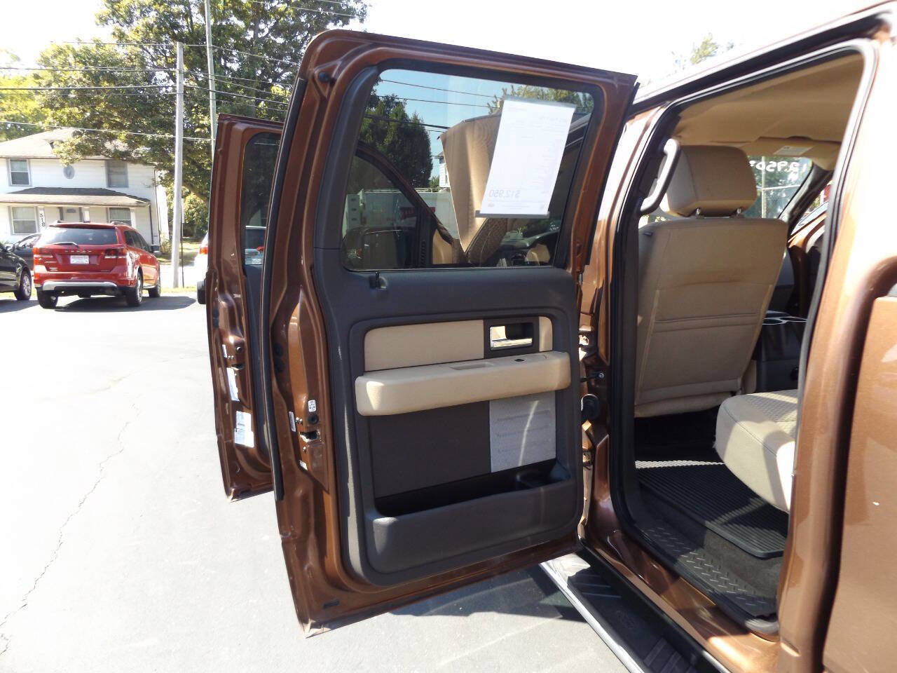 Used 2012 Ford F150 XLT w/ XTR Pkg image 19