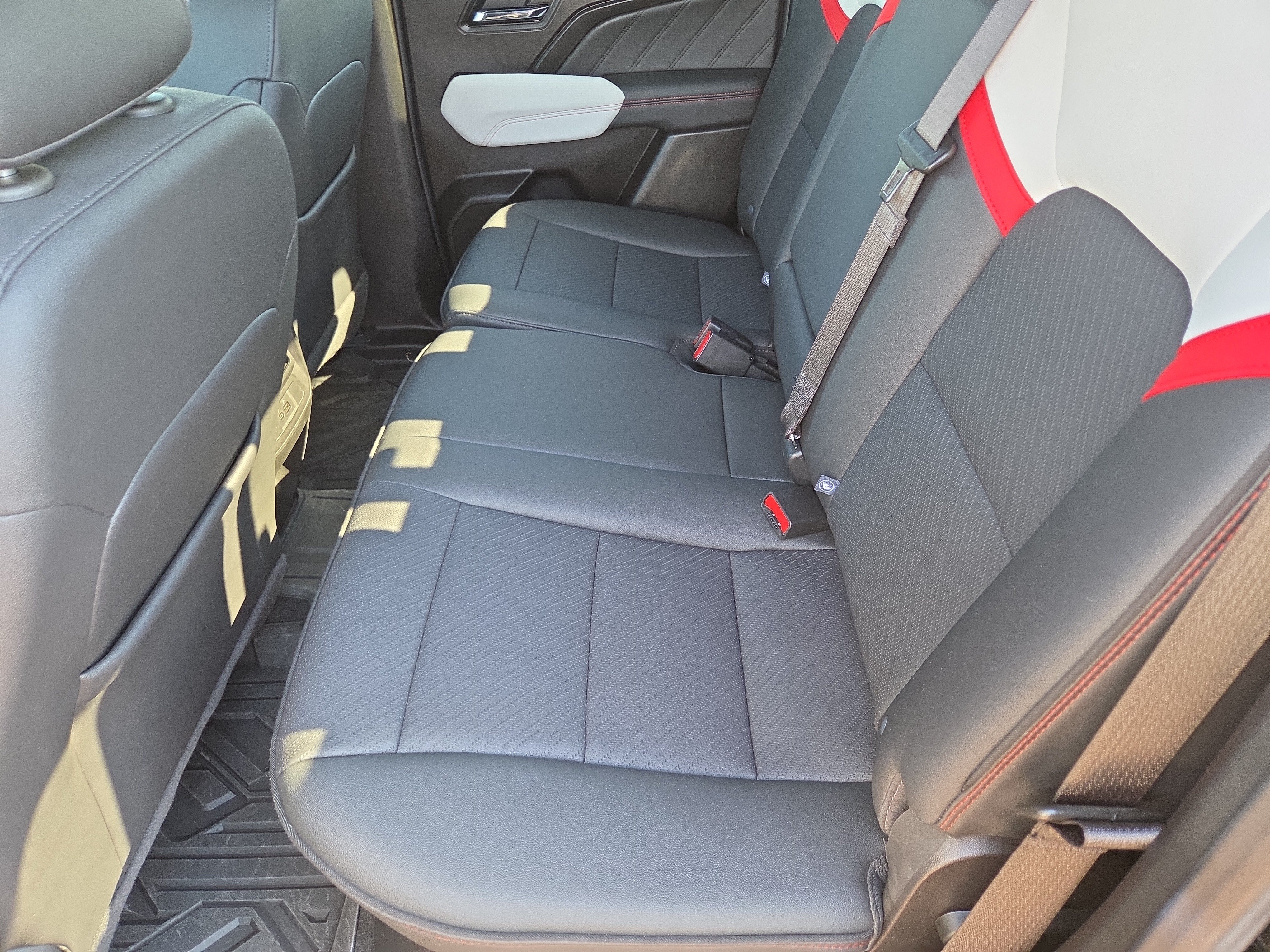 Used 2024 GMC Canyon AT4X AWD/4WD image 19