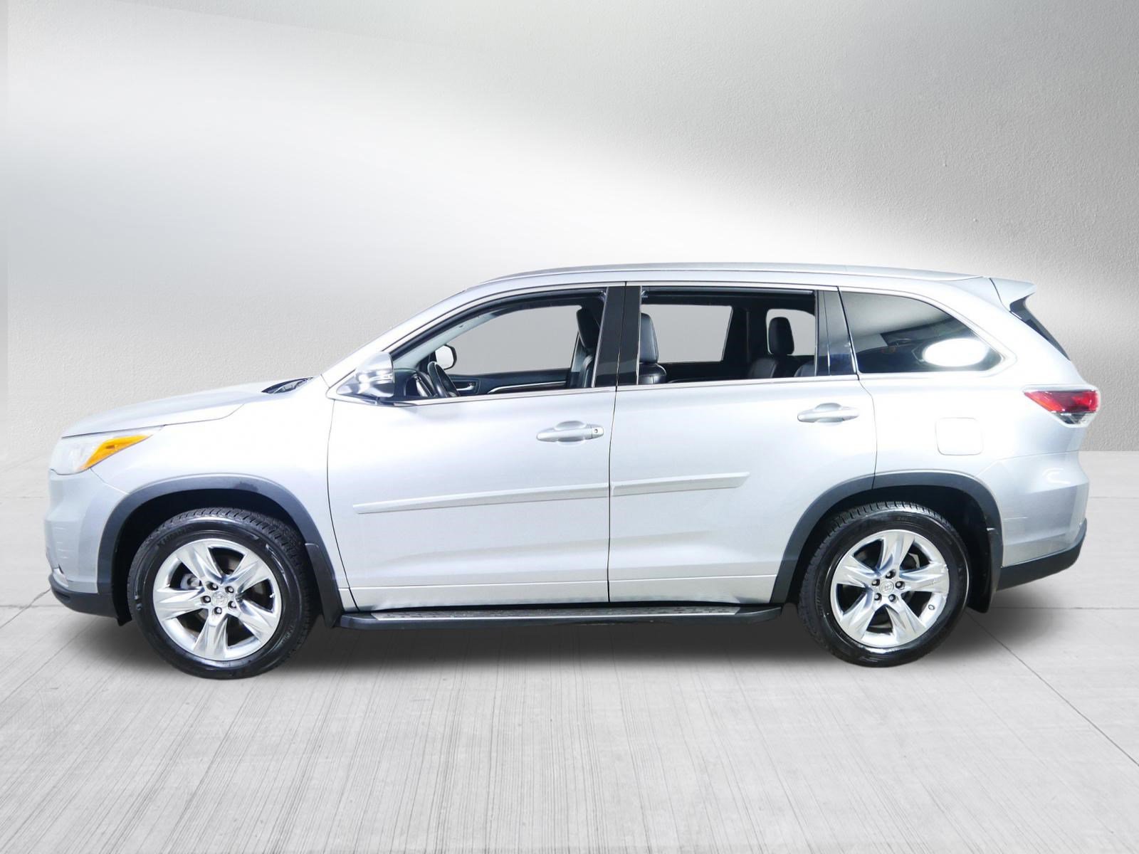 Used 2015 Toyota Highlander Limited Platinum AWD/4WD image 4