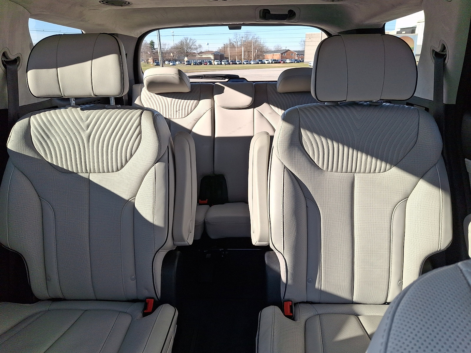 Used 2024 Hyundai Palisade Calligraphy image 19