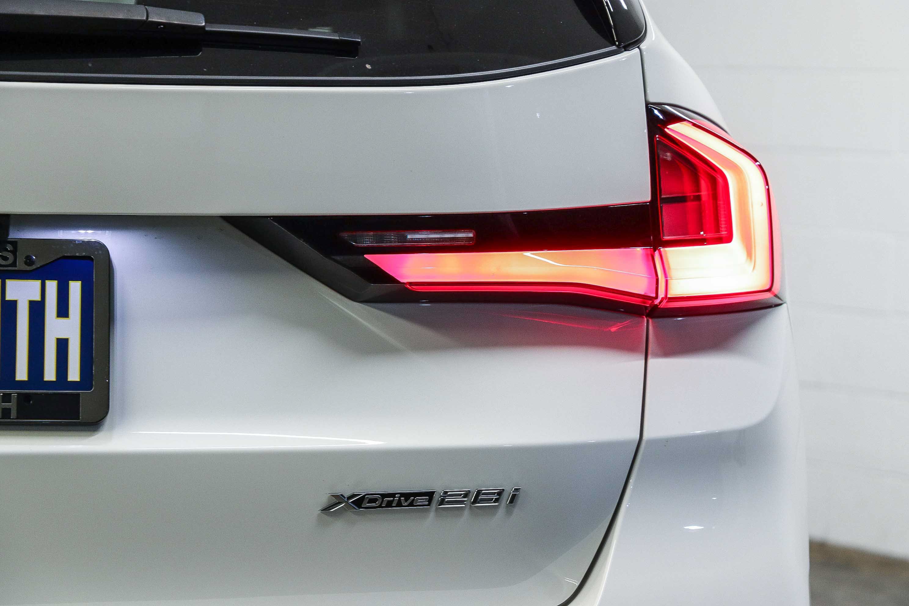 New 2026 BMW X1 xDrive28i w/ Convenience Package AWD/4WD image 8