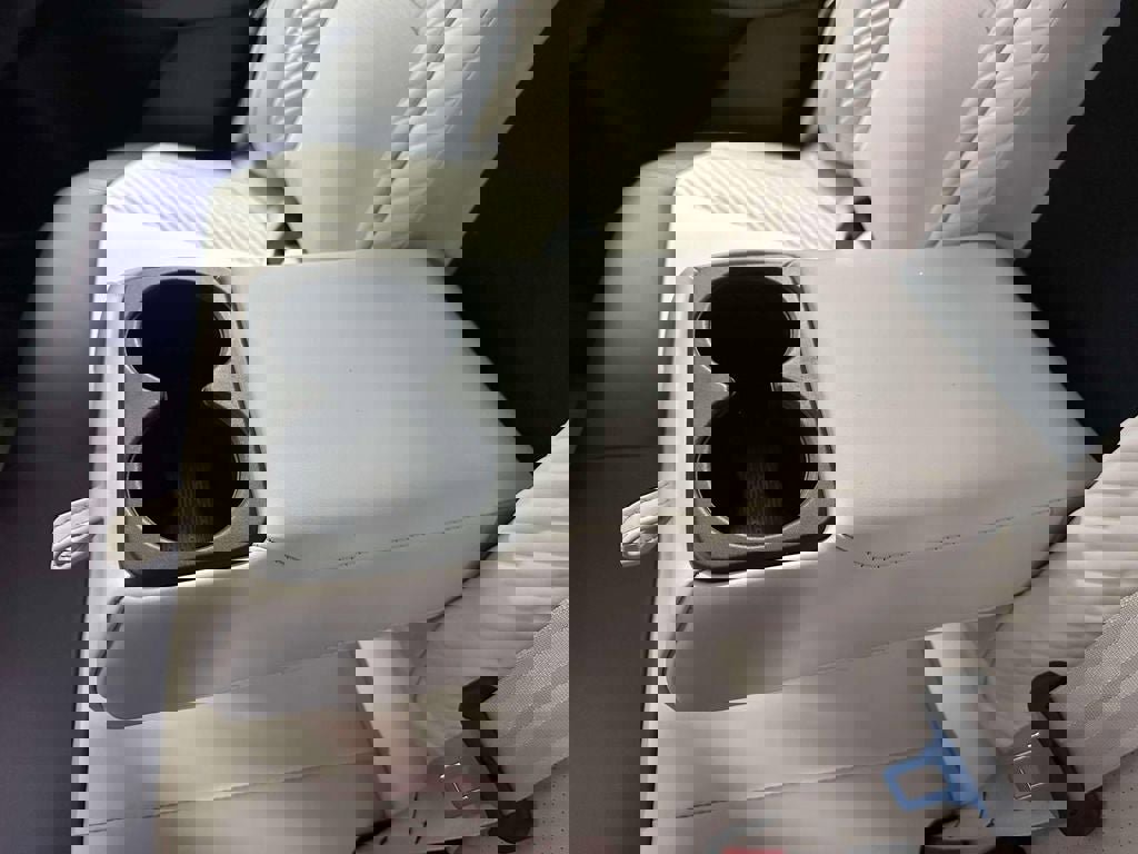 New 2026 Nissan Leaf Platinum+ w/ Floor Mat Package (Platinum+) image 11